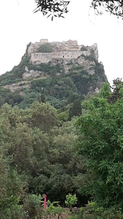 Archontiko Kourkoulos Makrádes Exterior foto
