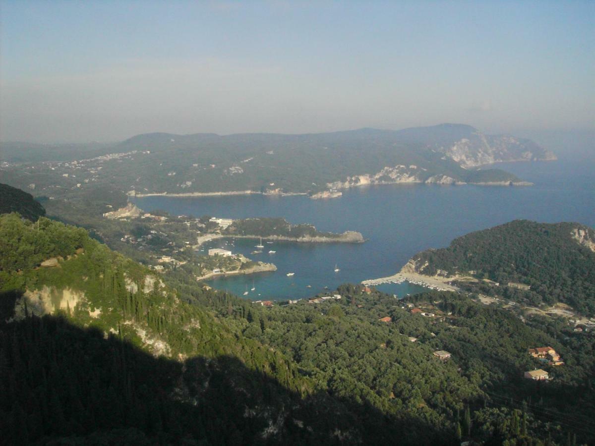 Archontiko Kourkoulos Makrádes Exterior foto